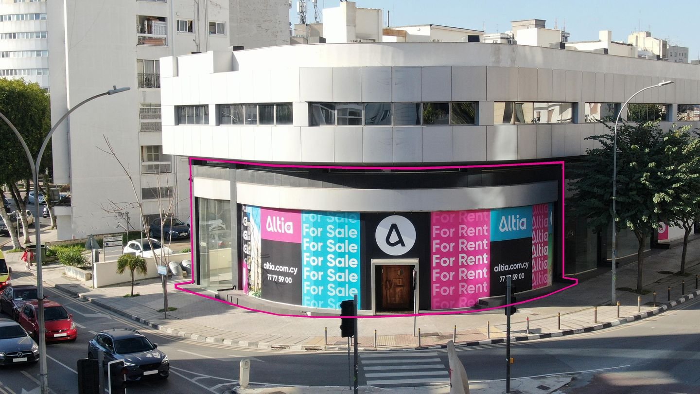 Prime Corner Location Retail Unit, in Nicosia center photo 2