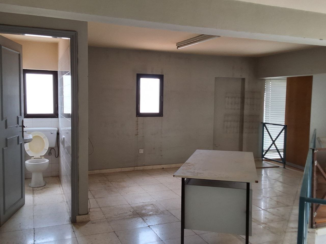 Mixed-Use Commercial & Residential Building in Kato Polemidia, Limassol photo 3