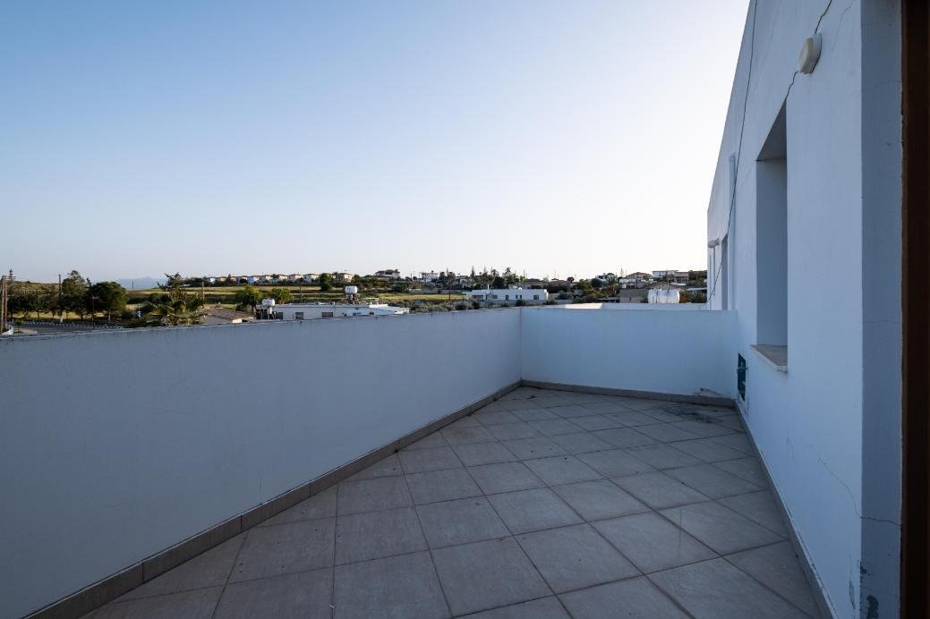 Three-storey residential building in Deneia, Nicosia photo 18