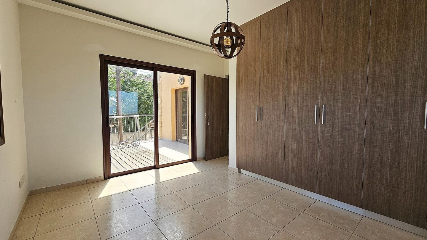 Duplex House with pool in Koili, Paphos photo 16