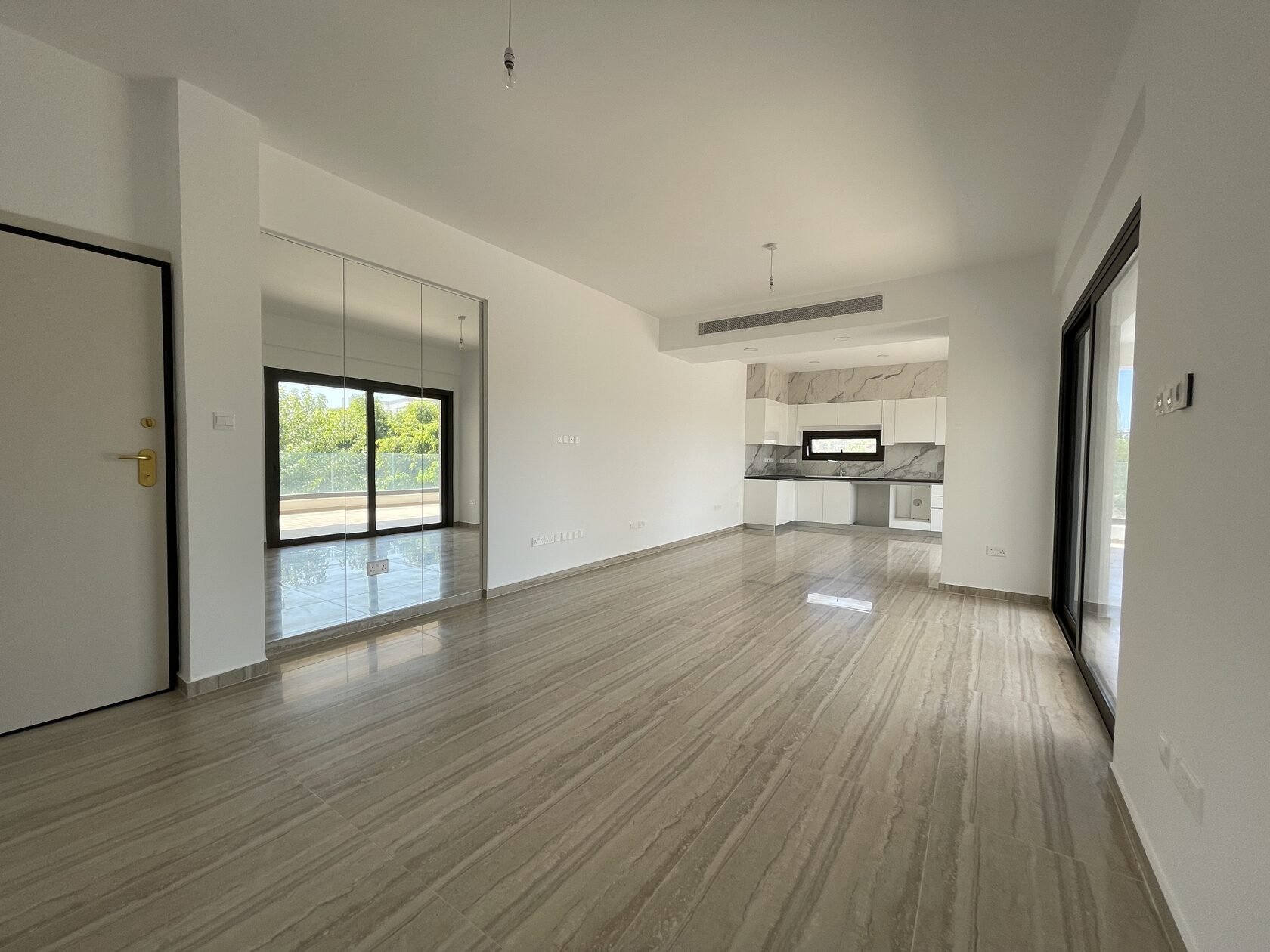 3 BR Apartment in Limassol photo 13