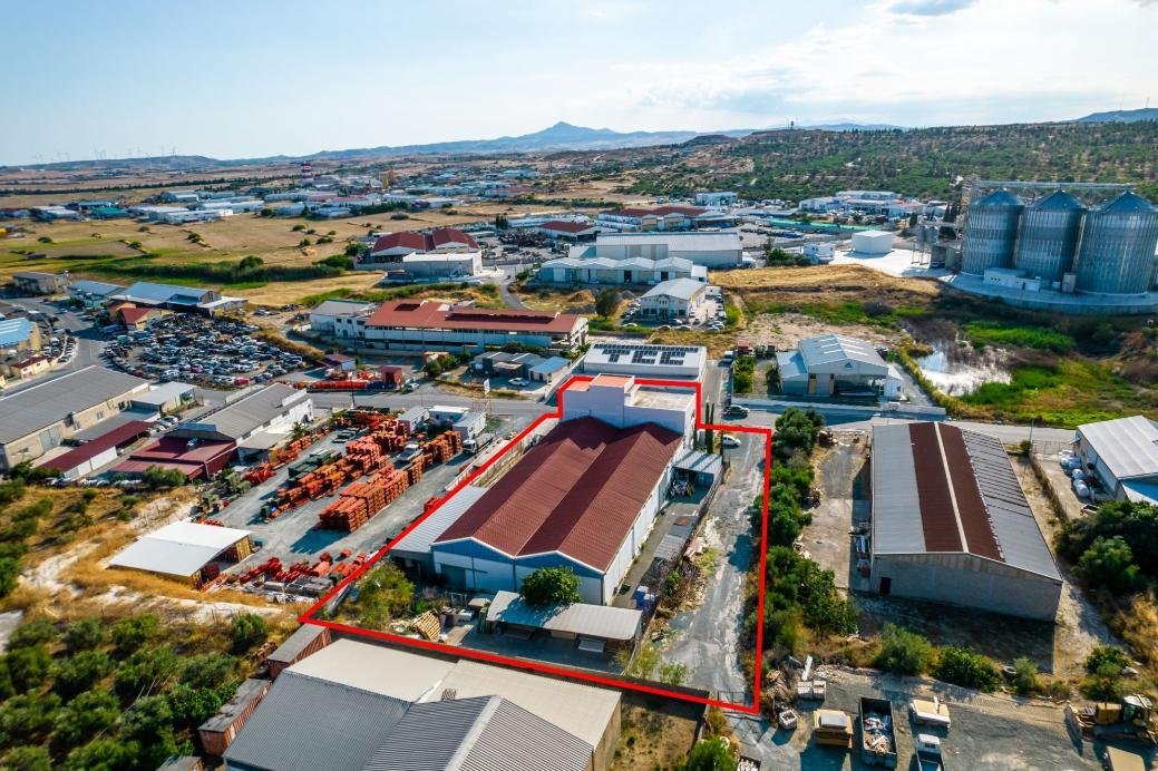 Warehouse and offices in Aradippou, Larnaca photo 4