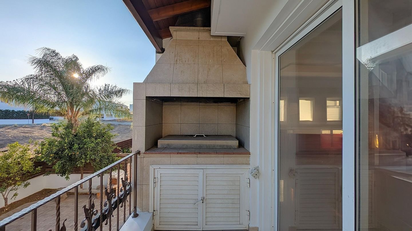 Elegant 4-Bedroom Home with Private Pool in Archangelos/Anthoupoli, Nicosia photo 35