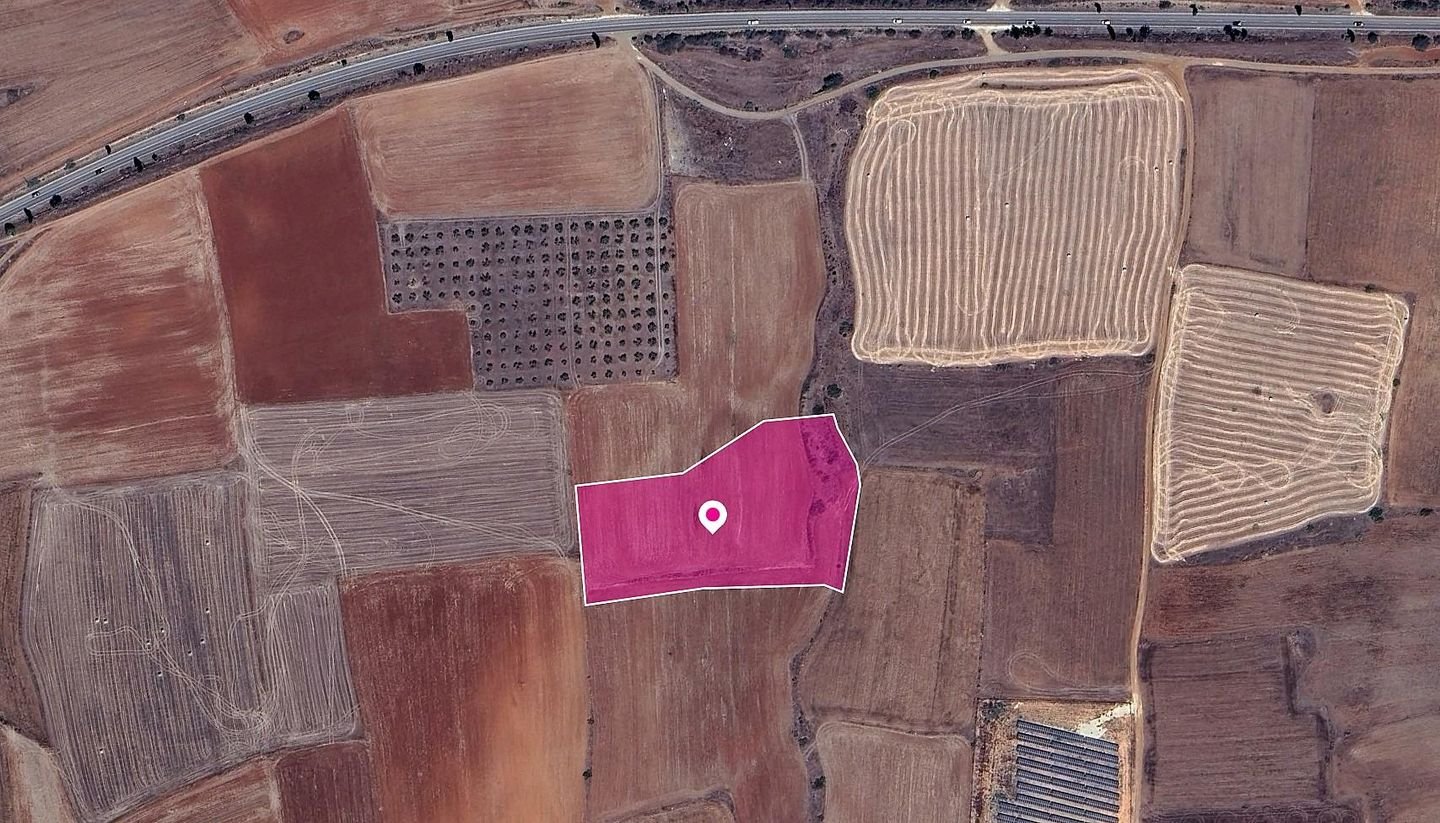 Agricultural Field in Kato Koutrafas, Nicosia photo 1