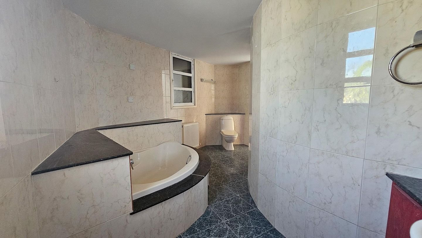 Semi-Detached 4-Bedroom House in Pano Deftera, Nicosia photo 21