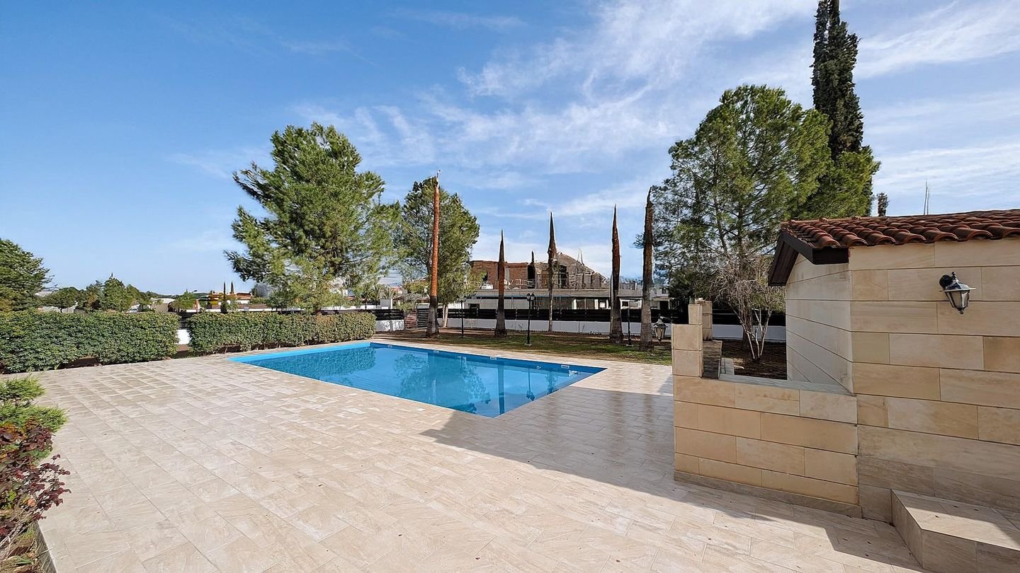 Luxurious Mansion in Agios Georgios, Latsia, Nicosia photo 49