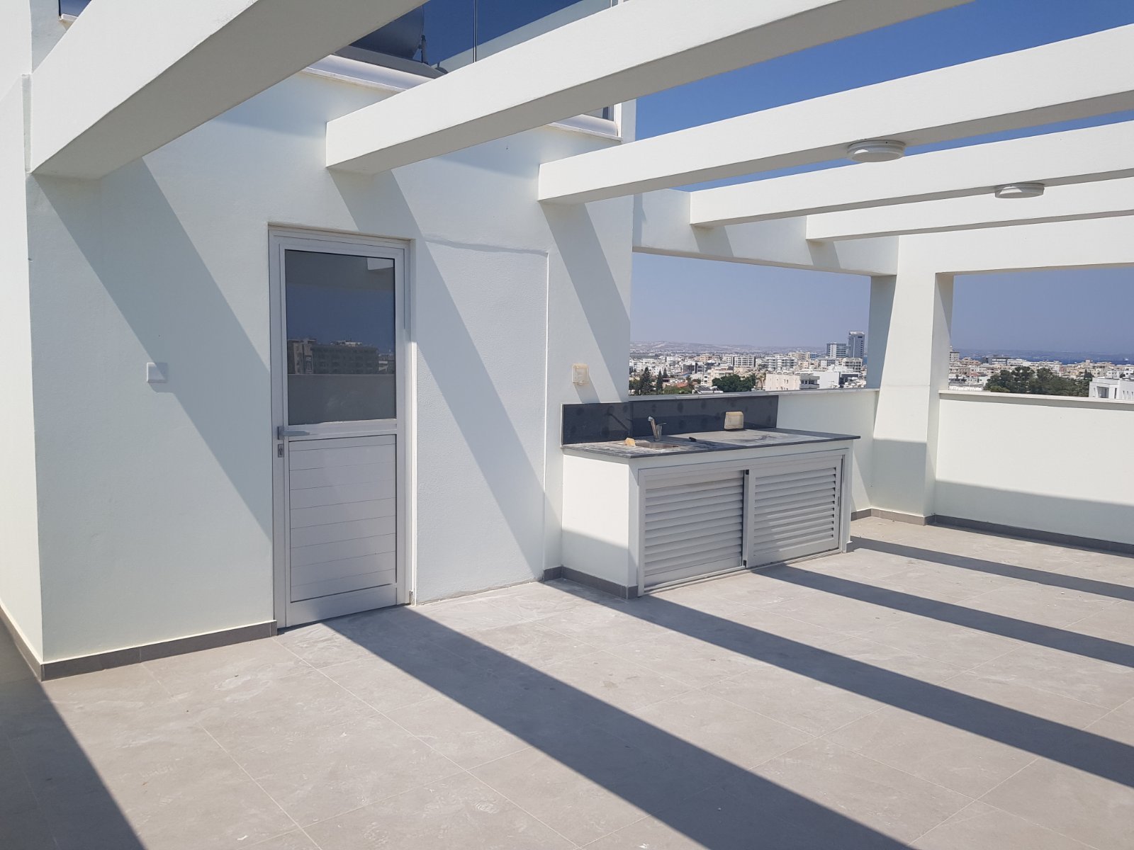 4 BR Penthouse in Chrysopolitissa, Larnaca photo 8