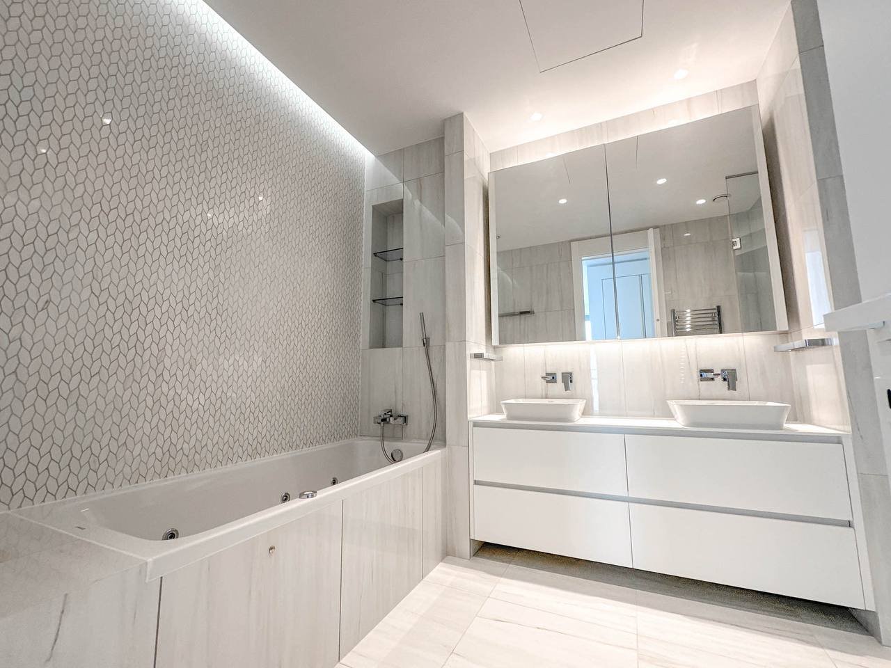 2 BR Apartment in Potamos Germasogeias, Limassol photo 8