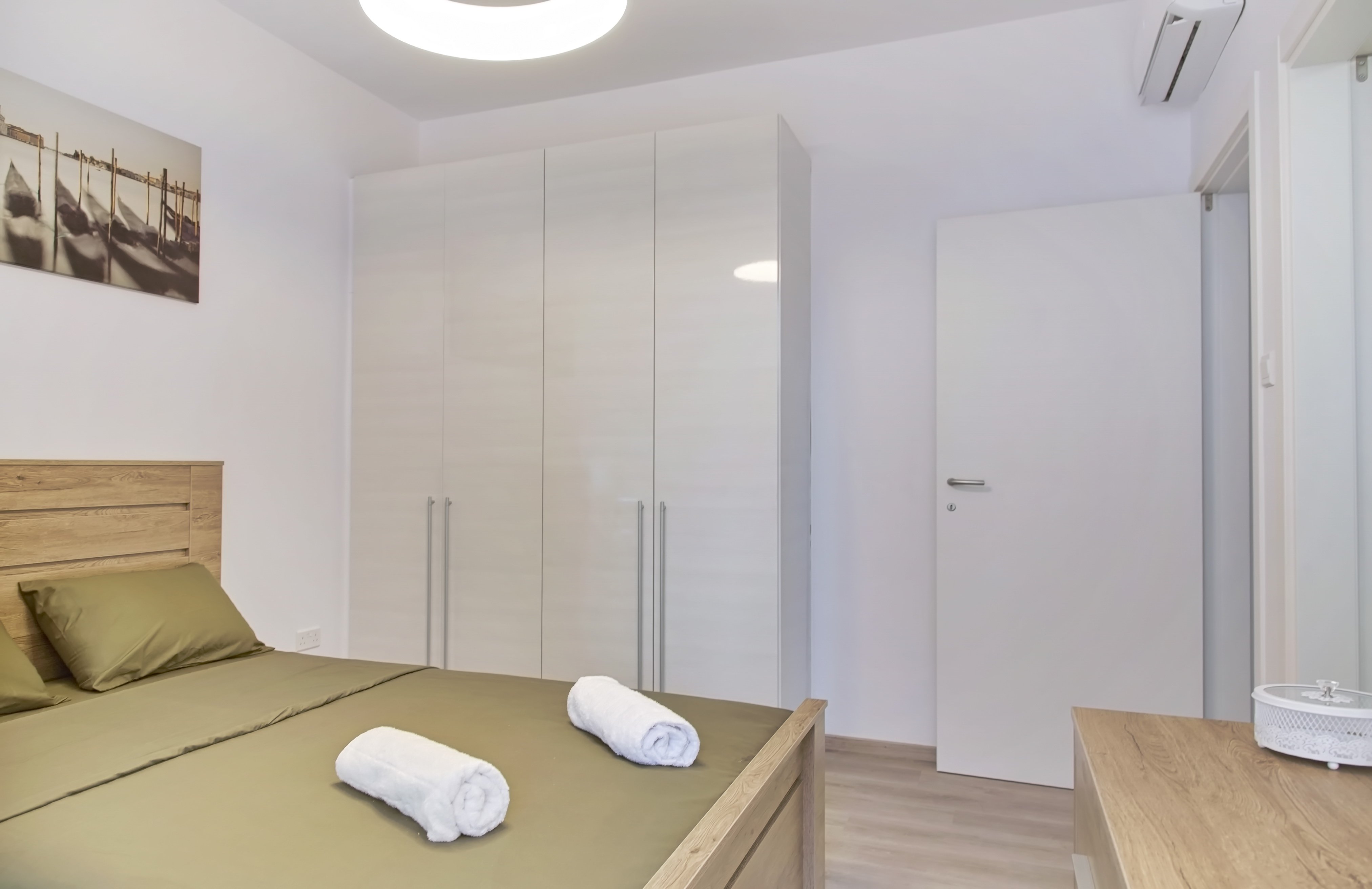 4 BR Villa in Potamos Germasogeia, Limassol photo 14