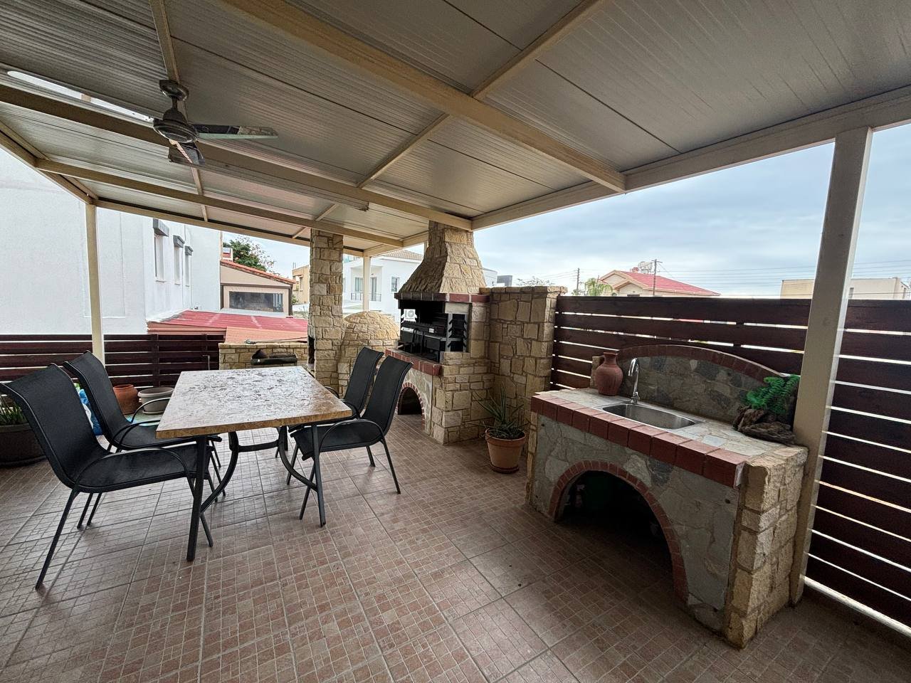 4 BR Villa in Ypsonas, Limassol photo 25