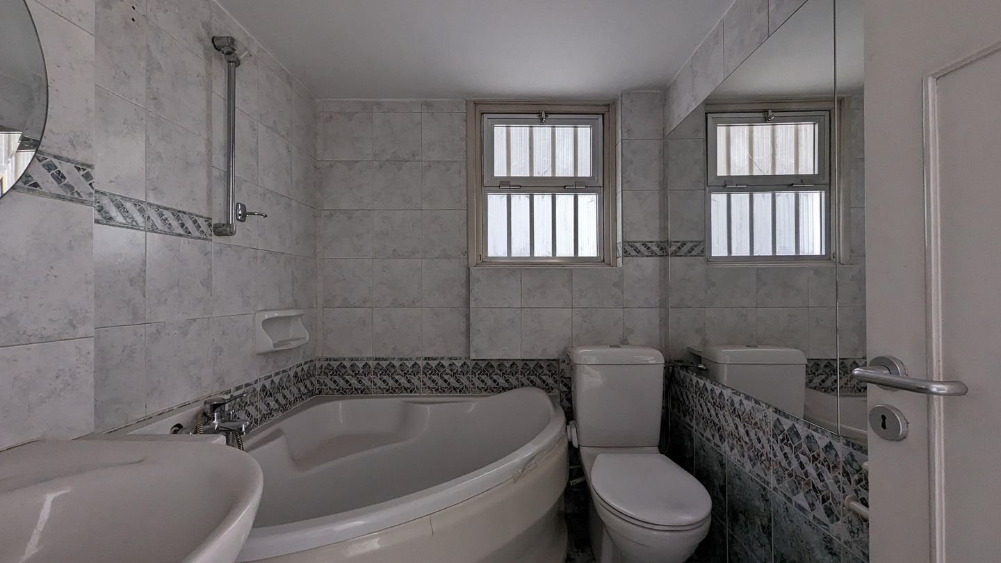 Three storey semi-detached mixed use building with shop in Strovolos, Nicosia photo 19