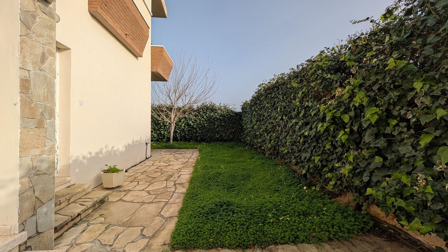 Spacious 4-Bedroom Detached House in Pera Chorio, Nicosia photo 42