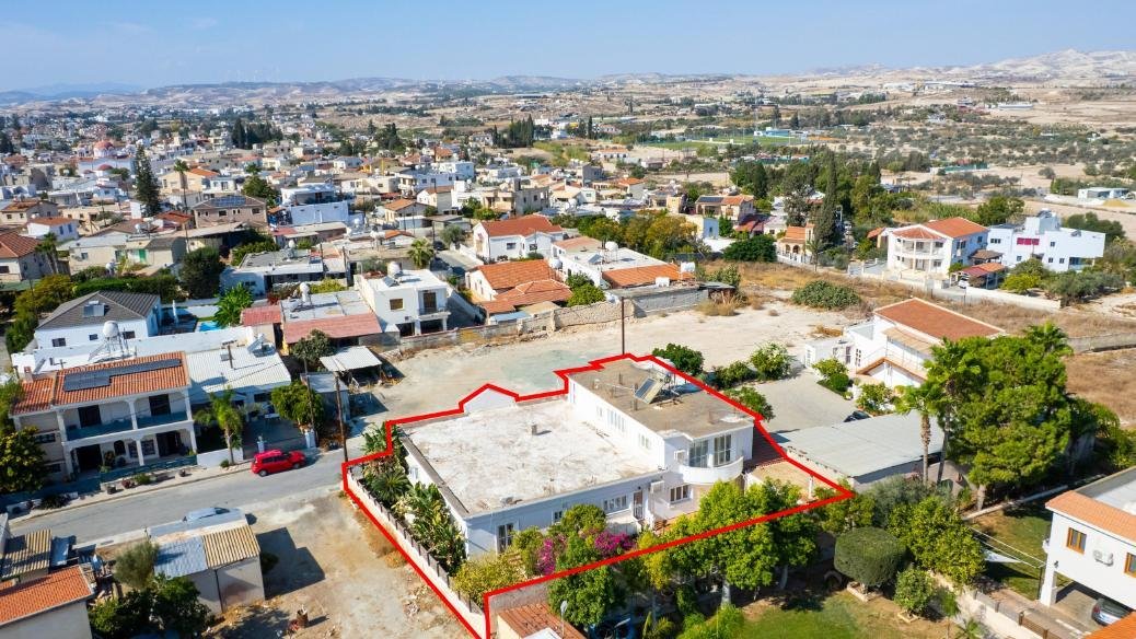 4 bedroom house in Aradippou, Larnaca photo 7