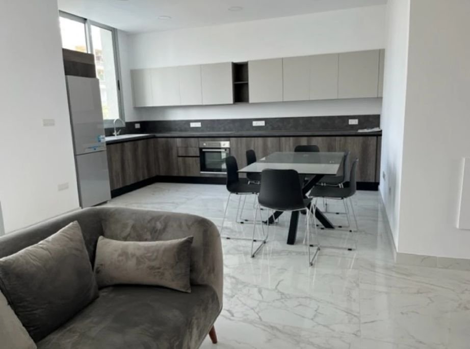 2 BR Apartment in Germasogeia photo 1