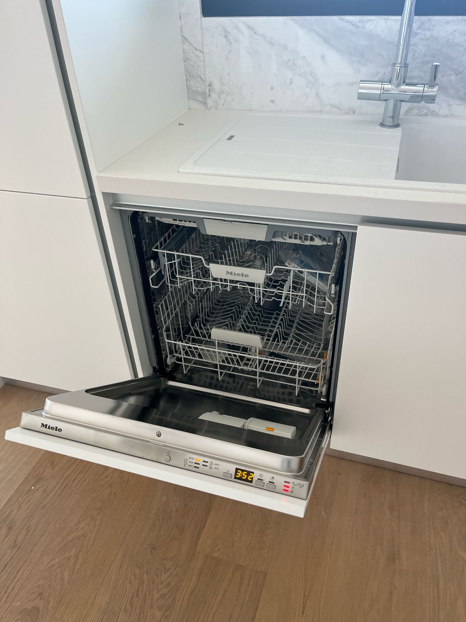 4 BR Penthouse in Potamos Germasogeias, Limassol photo 6