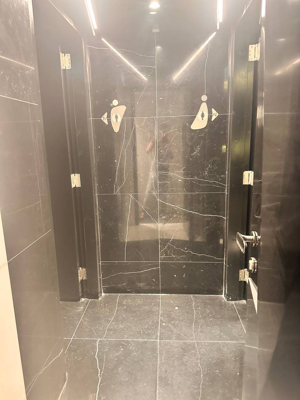 Commercial space for office in Agia Zoni, Limassol photo 18