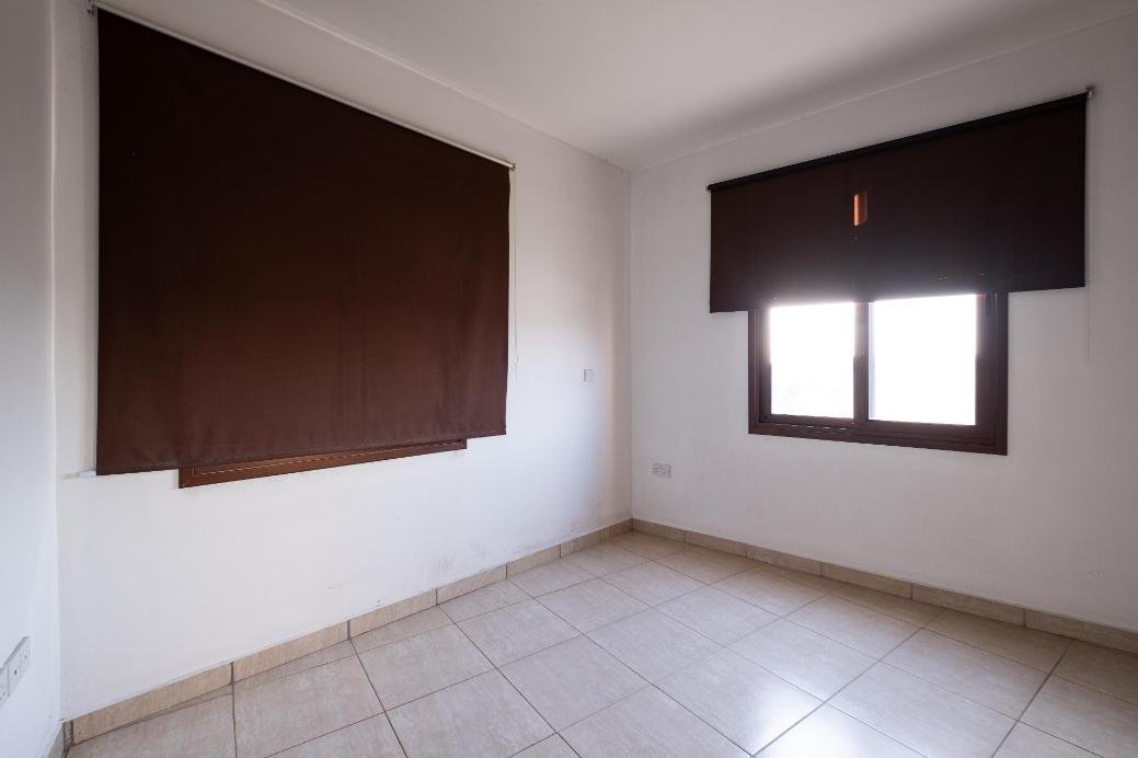 Three-storey residential building in Deneia, Nicosia photo 29