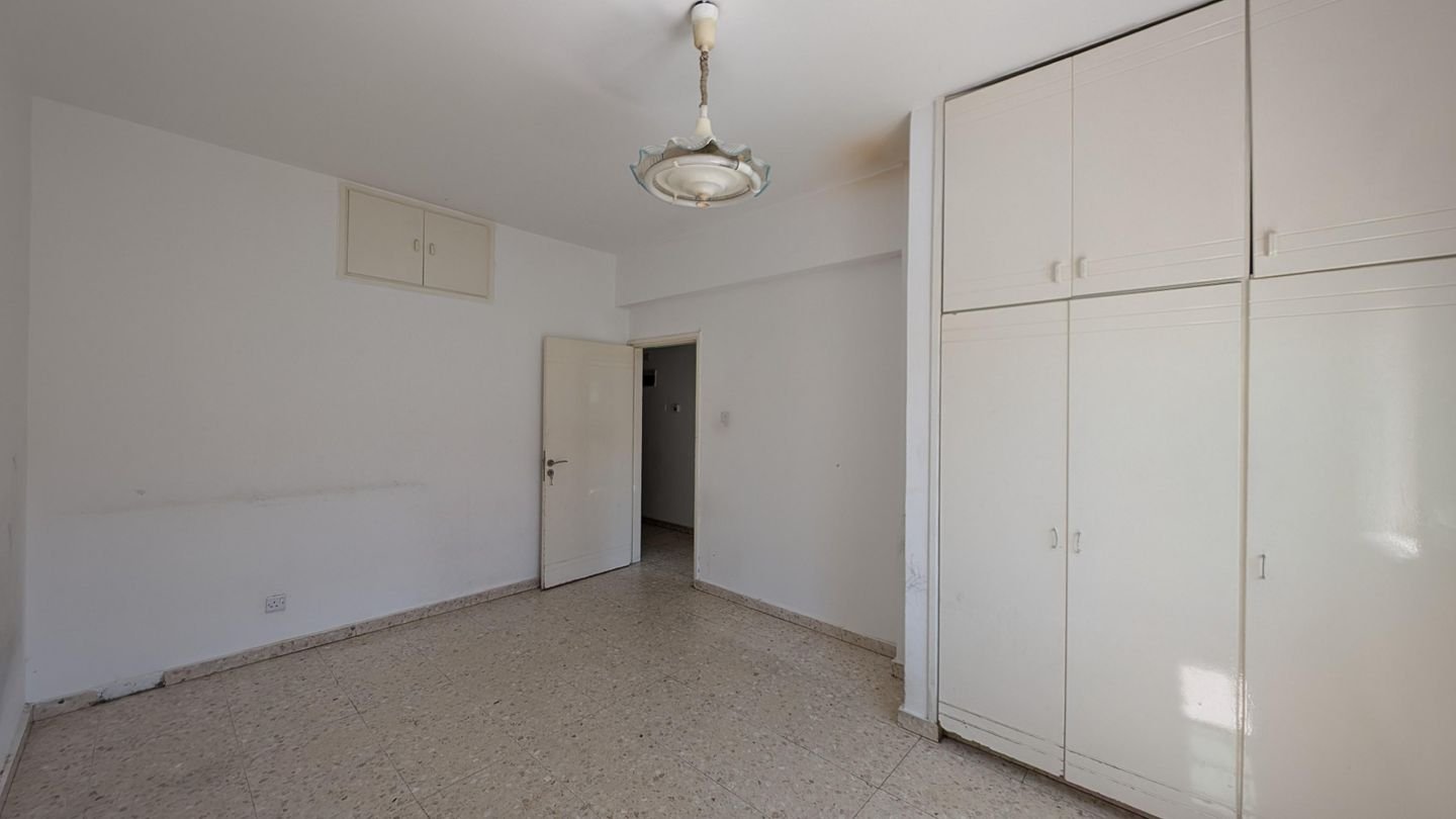 Three-storey building, located in Kaimakli, Nicosia photo 17