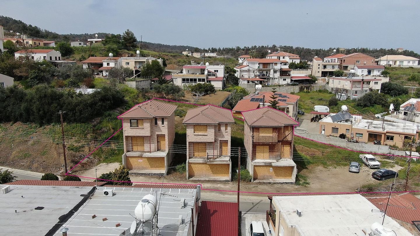 Incomplete Residential Development in Kapedes, Nicosia photo 4