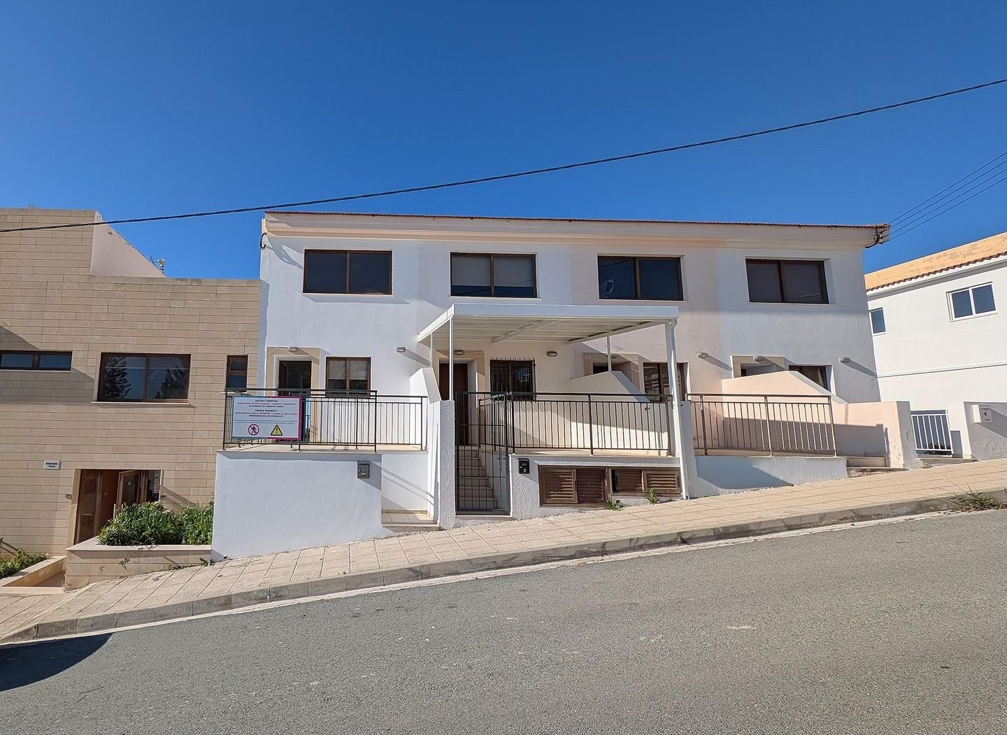 Two-Storey 2-Bedroom Apartment in Tala, Paphos photo 5