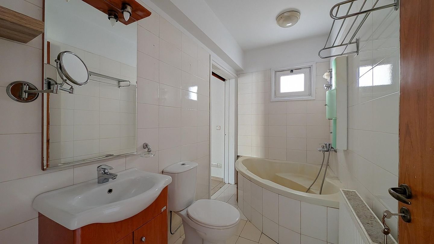 Elegant 4-Bedroom Home with Private Pool in Archangelos/Anthoupoli, Nicosia photo 32