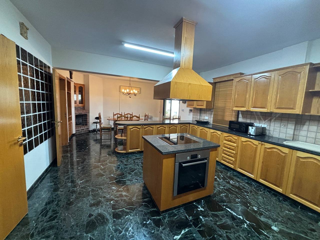 4 BR Villa in Ypsonas, Limassol photo 2