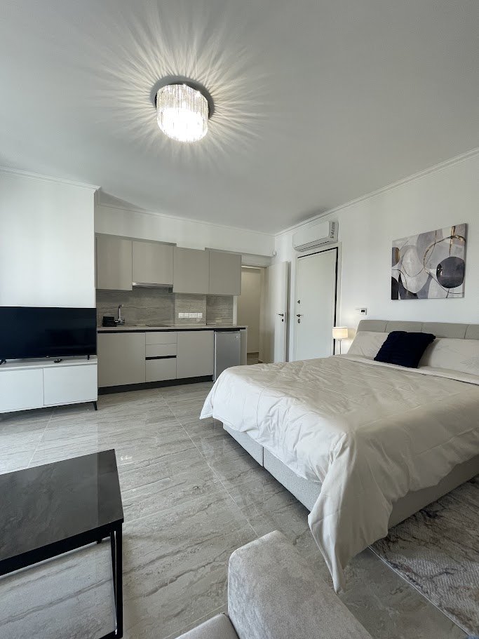 4 BR whole-floor Apartment with rooftop garden in Potamos Germasogeias, Limassol photo 14