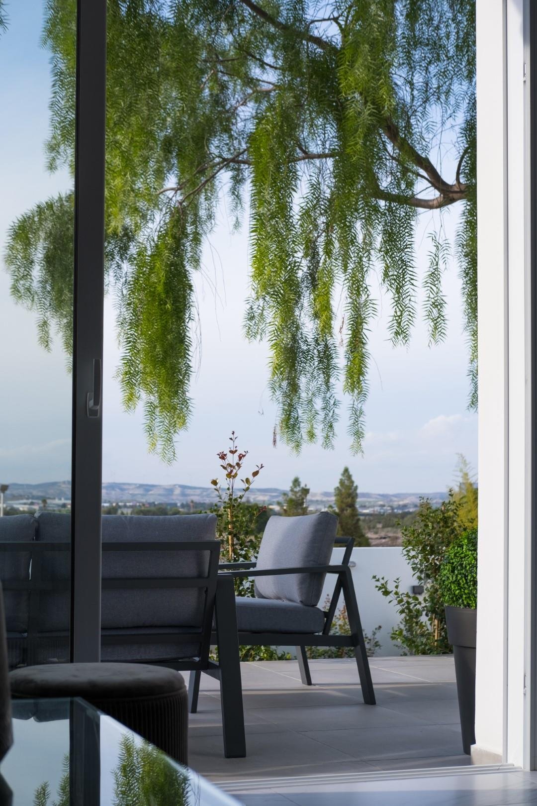 4 BR House in Dromolaxia, Larnaca photo 14