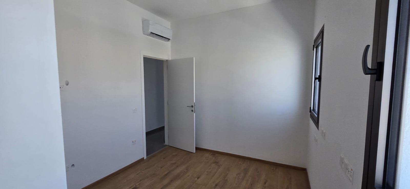 3 BR Penthouse in Zakaki, Limassol photo 5
