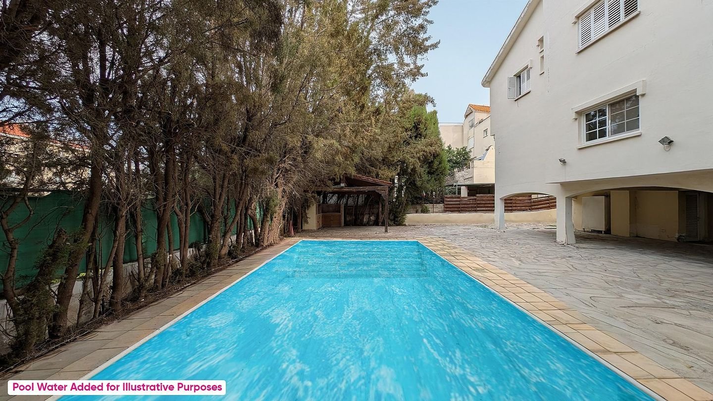 4-Bedroom Detached Villa with Pool & Loft in Egkomi, Nicosia photo 38
