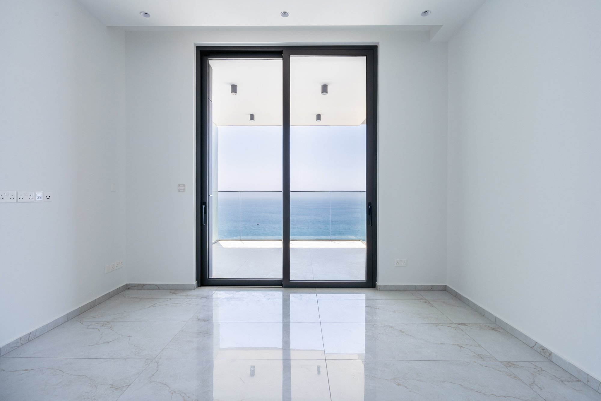 1 BR Apartment in Agios Tychonas, Limassol photo 4