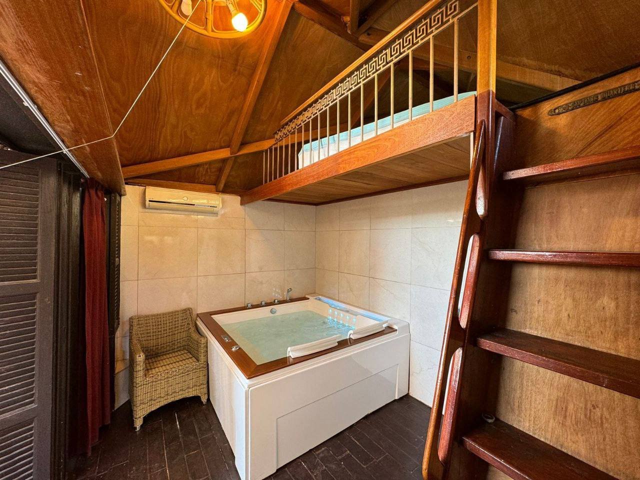 4 BR Villa + separate studio in Agia Fyla, Limassol photo 12