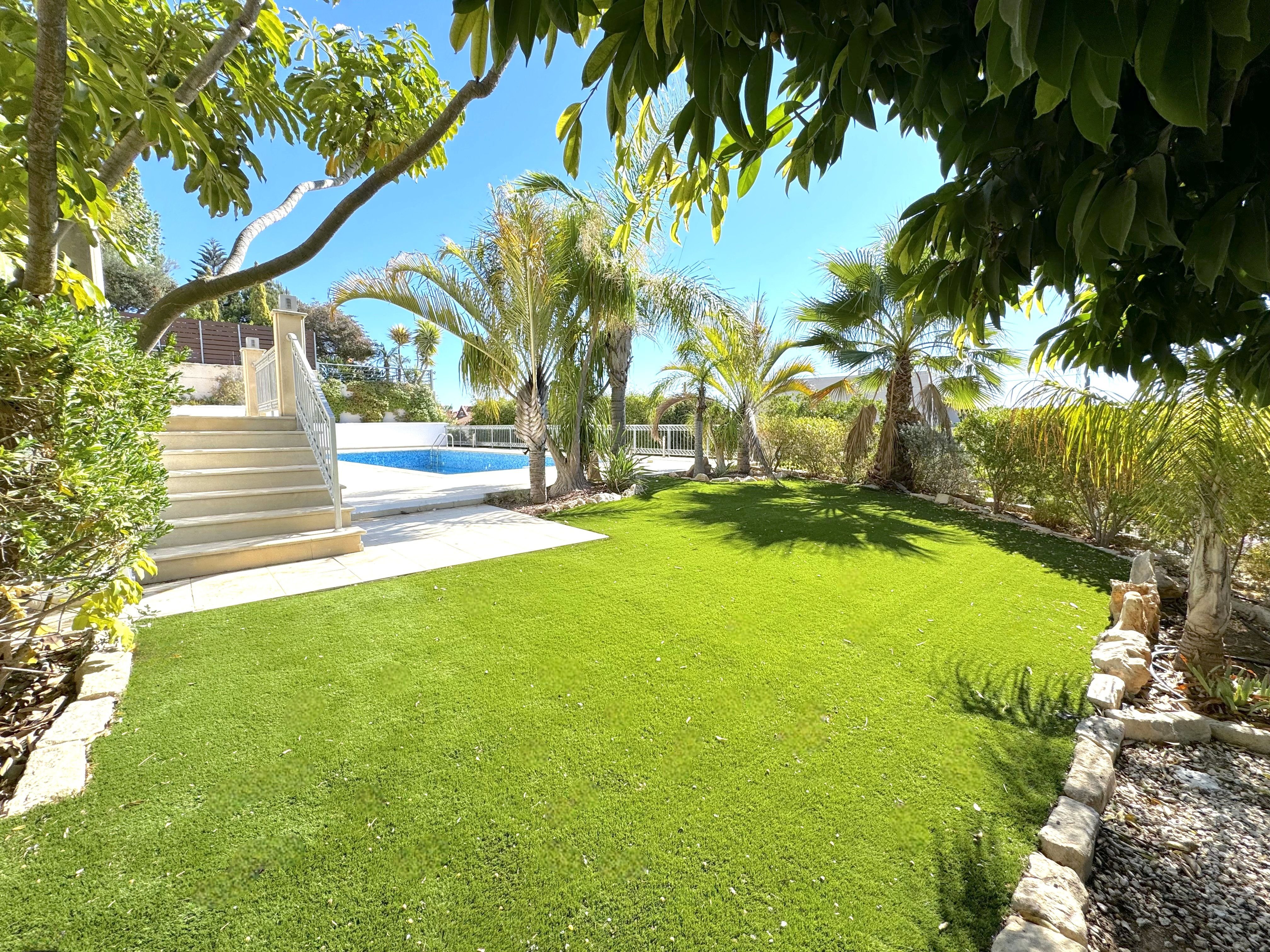 5 BR Villa in Limassol, Germasogeia photo 2