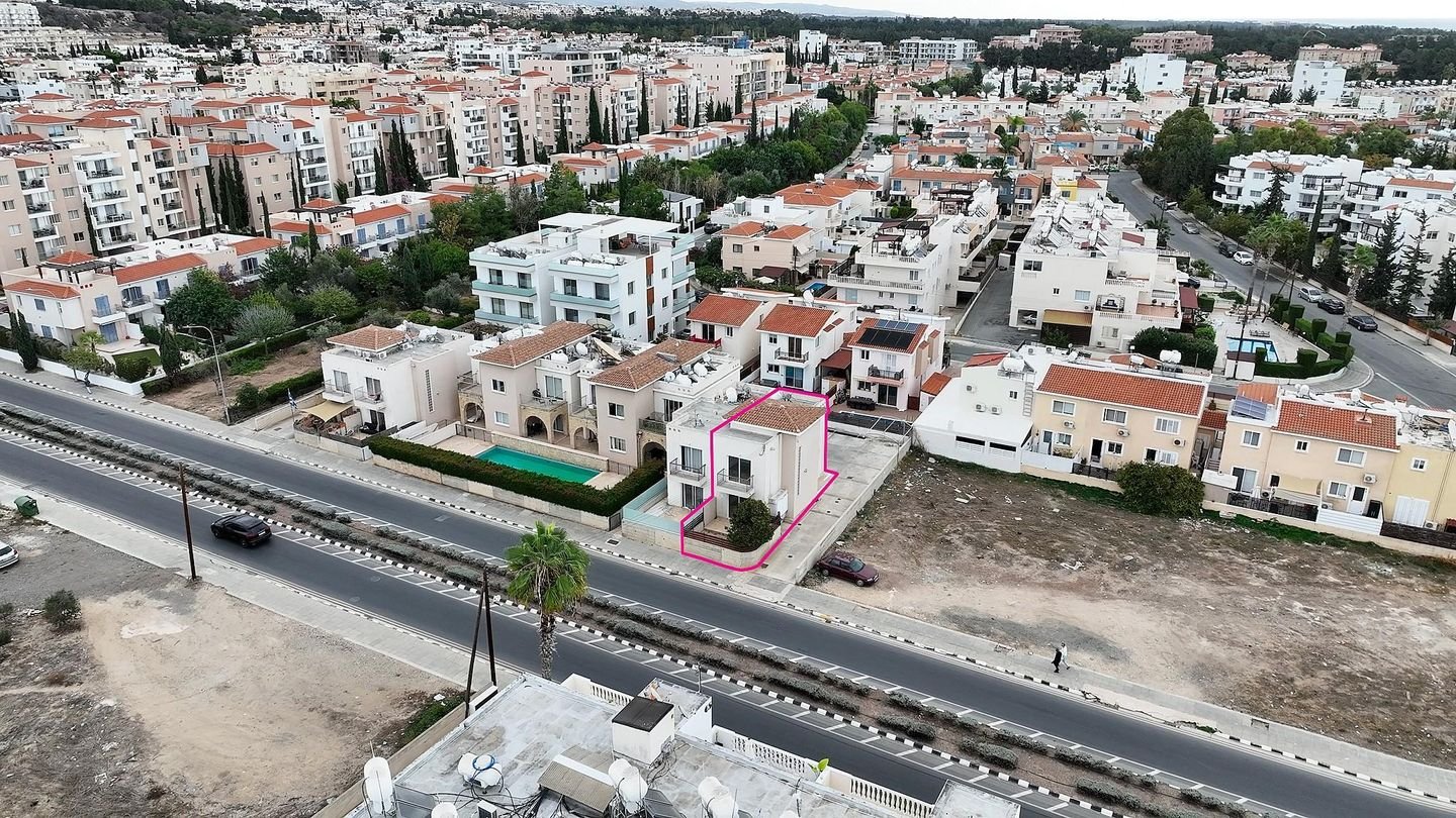 Two-storey, semi detached house, Universal area, Paphos photo 1