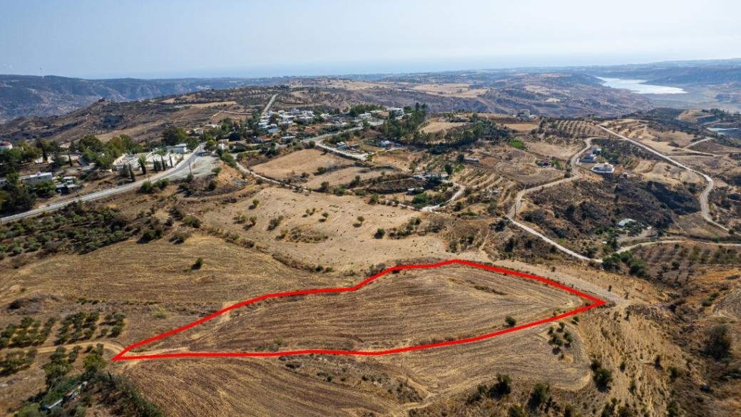 Residential field in Choletria, Paphos photo 3