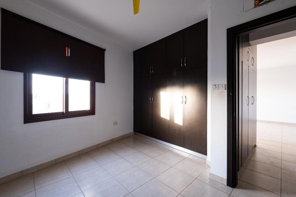 Three-storey residential building in Deneia, Nicosia photo 30