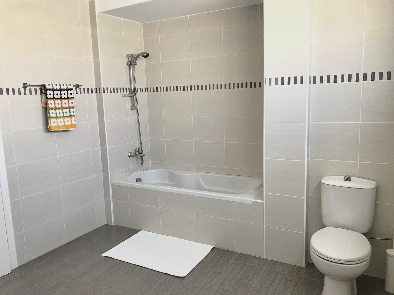 4 BR Penthouse in Neapolis, Limassol photo 7