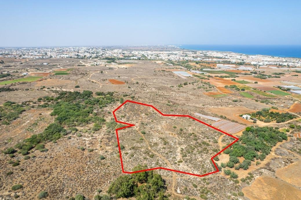 Shared agricultural field in Paralimni, Famagusta photo 2