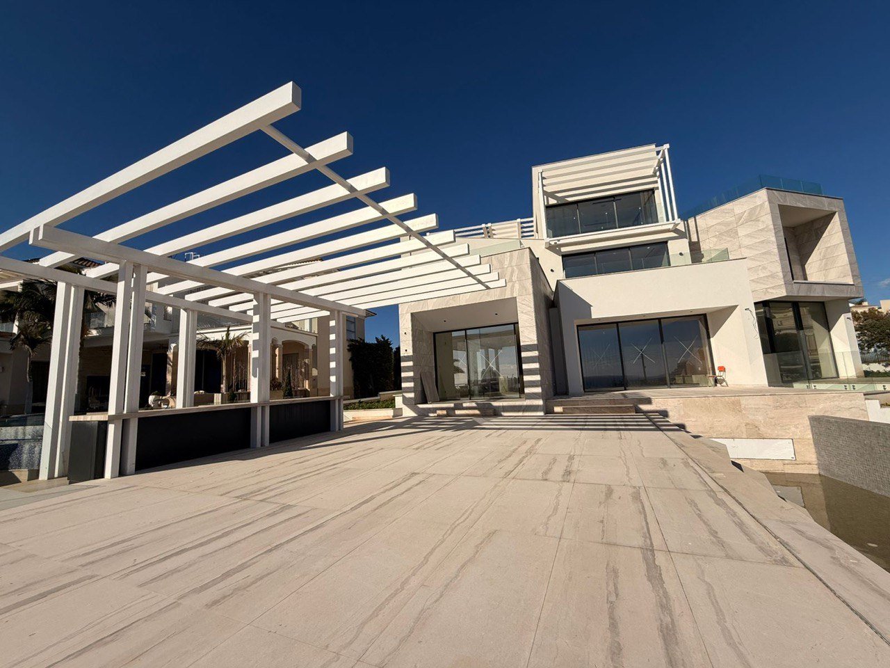 6 BR Luxury Villa in Kalogiroi, Limassol photo 25