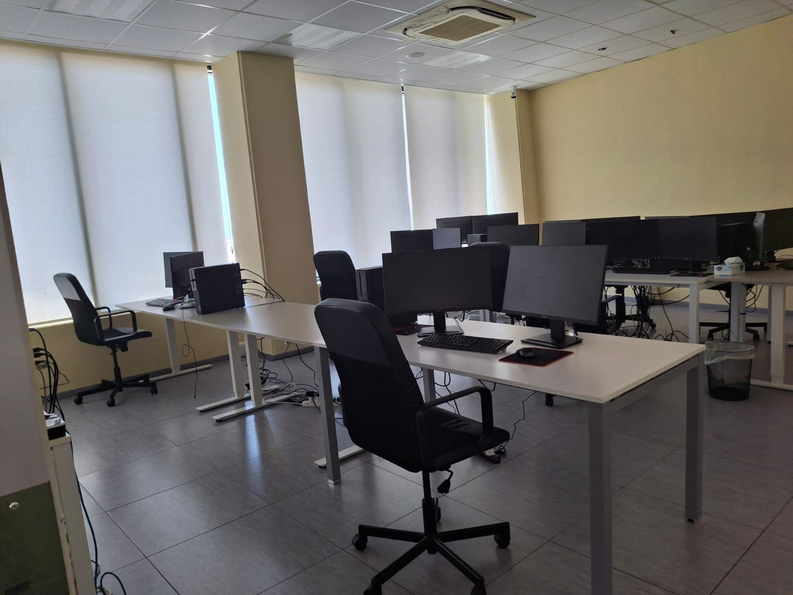 Luxurious Office with roof garden in Petrou Kai Pavlou, Limassol photo 4