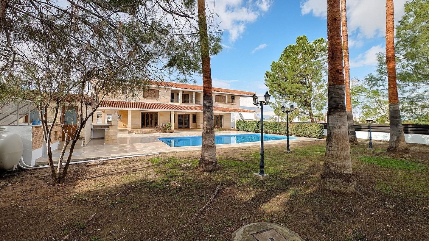 Luxurious Mansion in Agios Georgios, Latsia, Nicosia photo 50