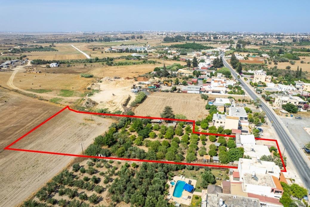 Shared field in Acheritou, Famagusta photo 3