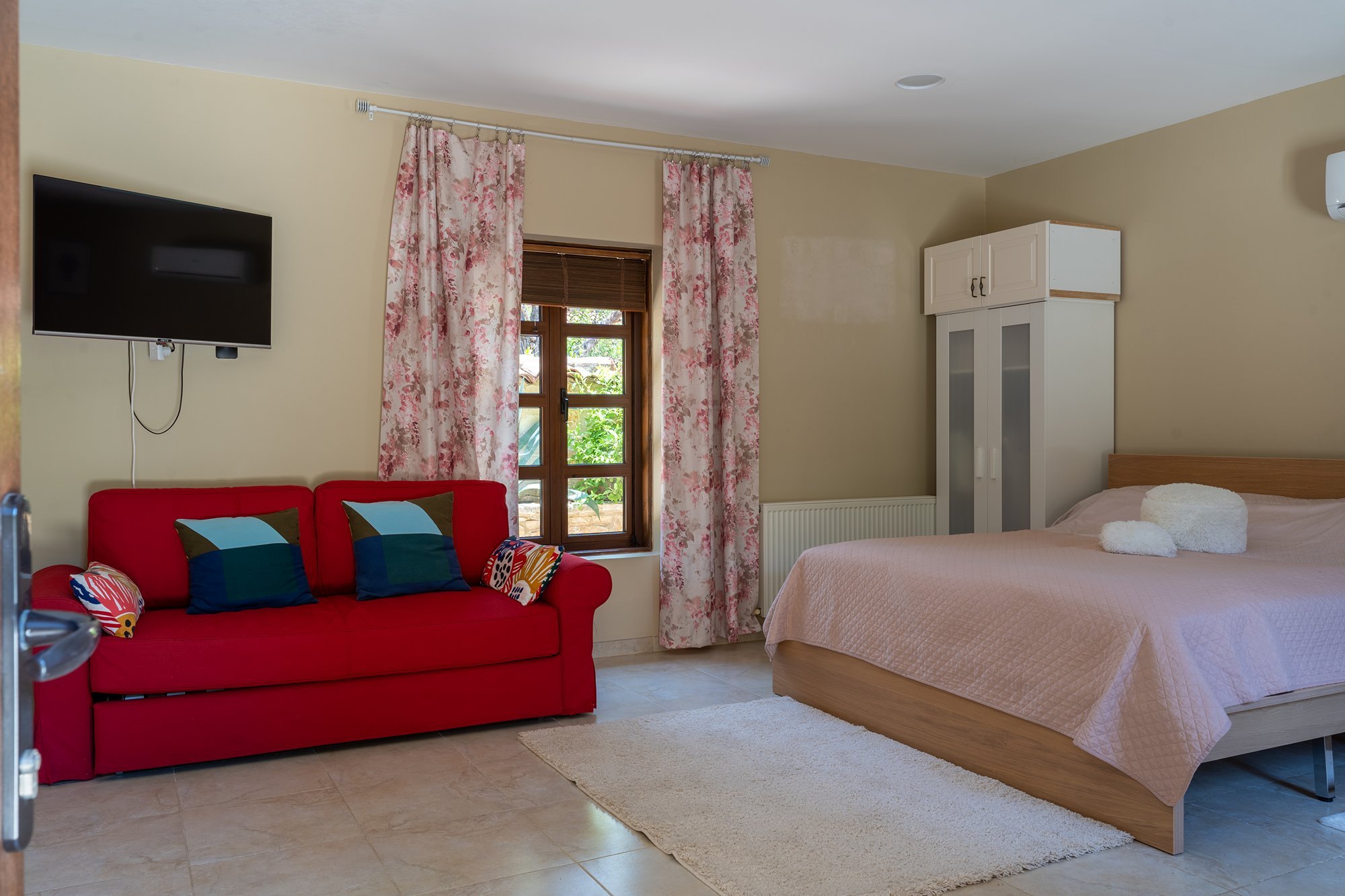 6 BR House with two guest houses in Souni, Limassol photo 54