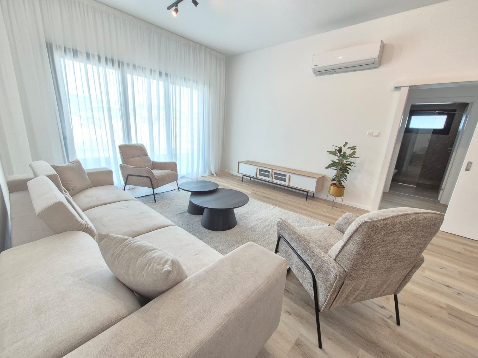 2 BR Apartment in Agios Athanasios, Limassol photo 2