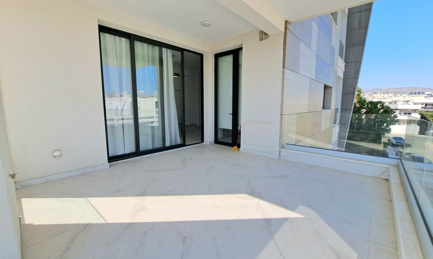 3 BR Apartment in Germasogeia, Limassol photo 12