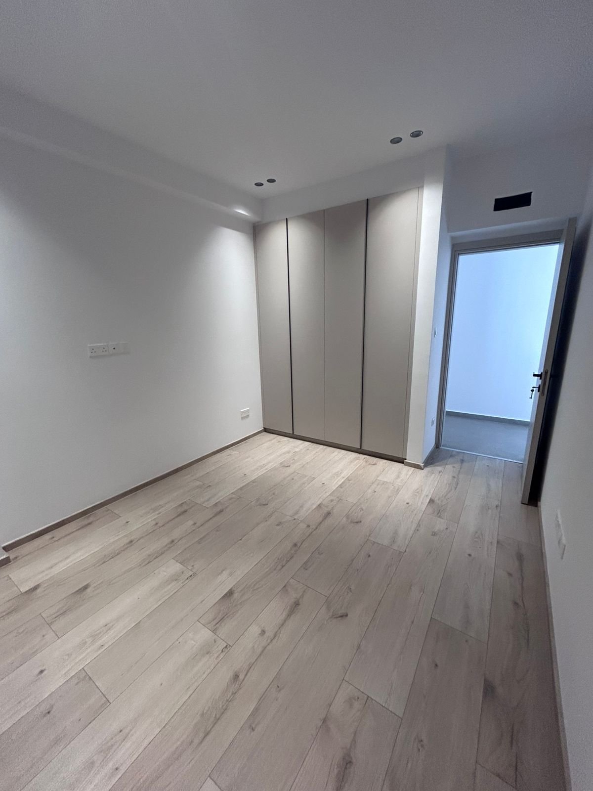 3 BR Penthouse in Kato Polemidia, Limassol photo 9