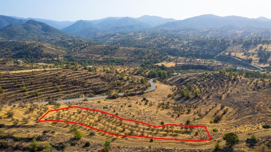 Field in Agia Marina Xyliatou, Nicosia photo 4