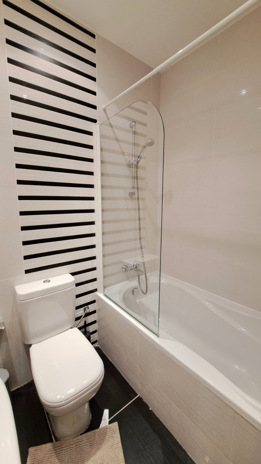 Luxury 3 BR Apartment in Agios Tychonas, Limassol Tourist Area photo 9