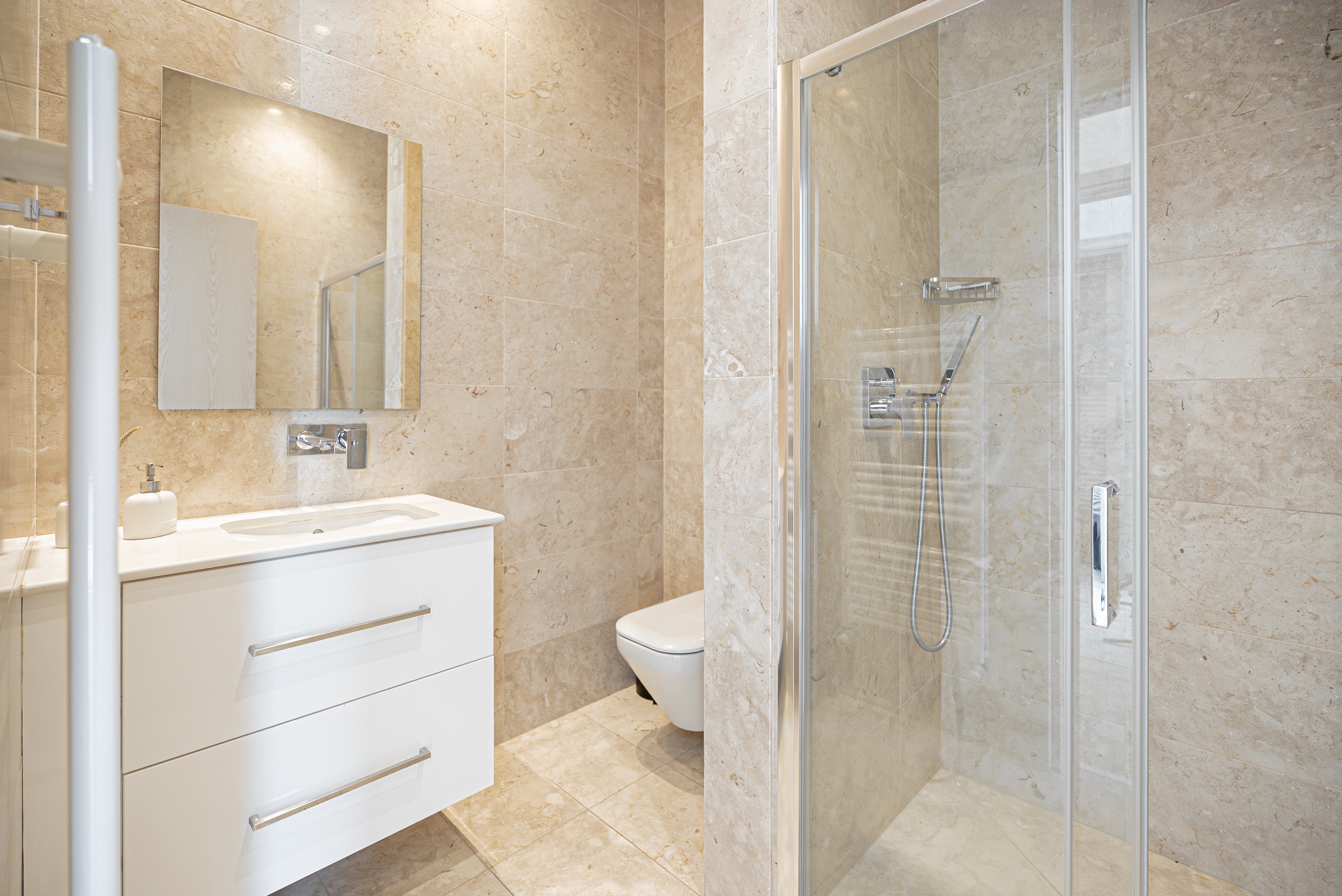 4 BR Beachfront Villa in Kissonerga, Paphos photo 24