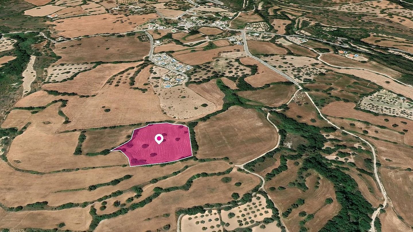 Field in Akourdaleia, Paphos photo 3